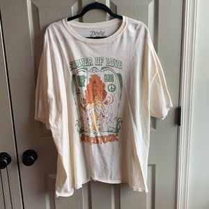 Oversized graphic tee